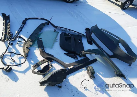 2018 Jeep Compass Latitude 4X4 z USA, uszkodzony, nr VIN 3C4NJDBB4JT262228